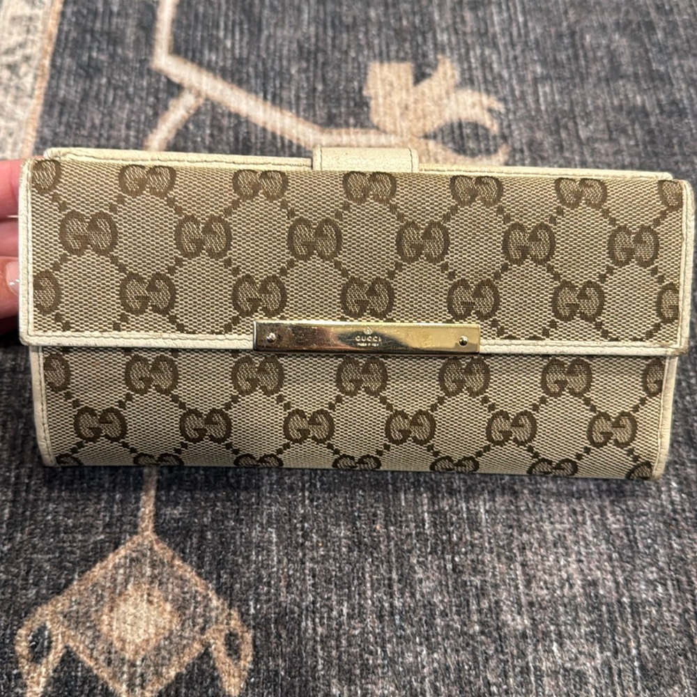Gucci wallet